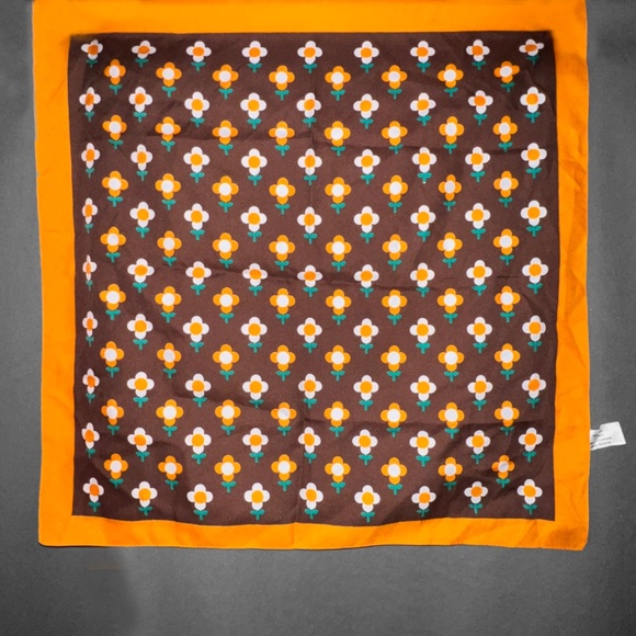 Vintage 70s Orange Floral Square Scarf - Picture 2 of 8